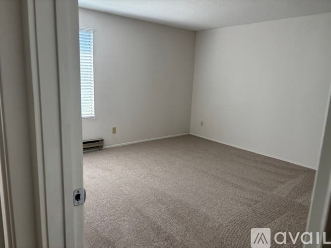 Kent Apartment: 405 East Titus Street