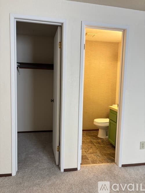 Kent Apartment: 405 East Titus Street