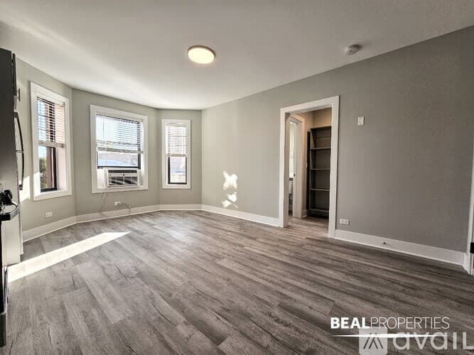 Glencoe Condo: 373 Hazel Ave