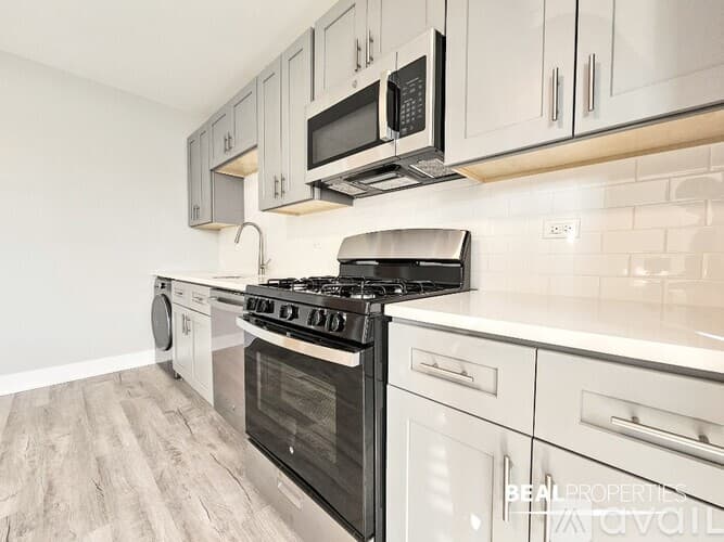 Glencoe Condo: 373 Hazel Ave