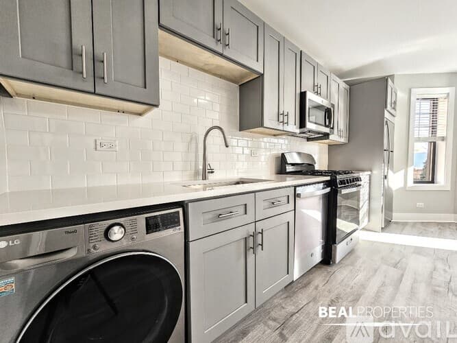 Glencoe Condo: 373 Hazel Ave