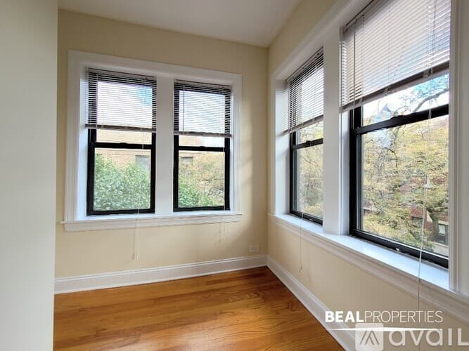 Chicago Apartment: 3720 N Pine Grove Ave