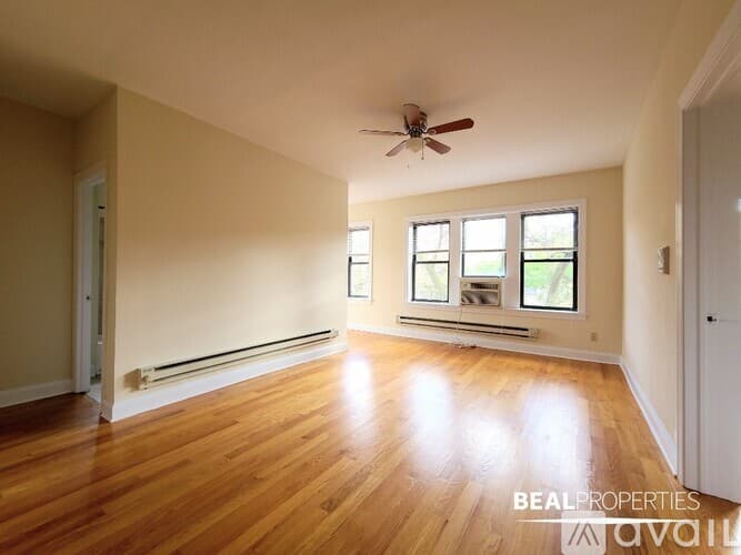 Chicago Apartment: 3720 N Pine Grove Ave