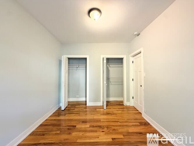 Chicago Apartment: 3720 N Pine Grove Ave