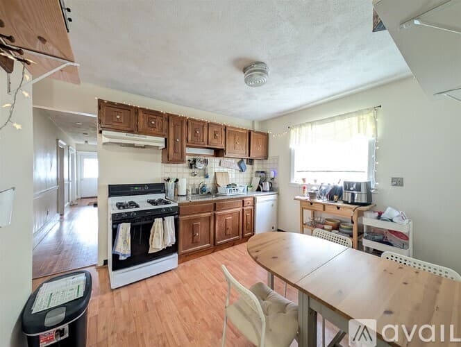 Medford Condo: 298 Boston Avenue