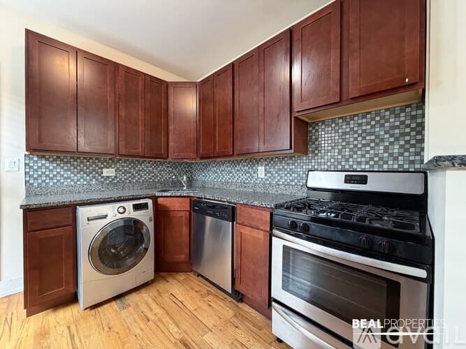 Chicago Condo: 3519 N Racine Ave