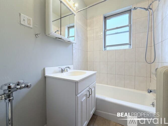 Chicago Condo: 4225 N Paulina St