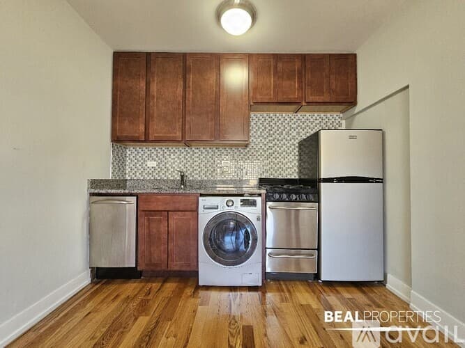 Chicago Condo: 550 W Arlington Pl