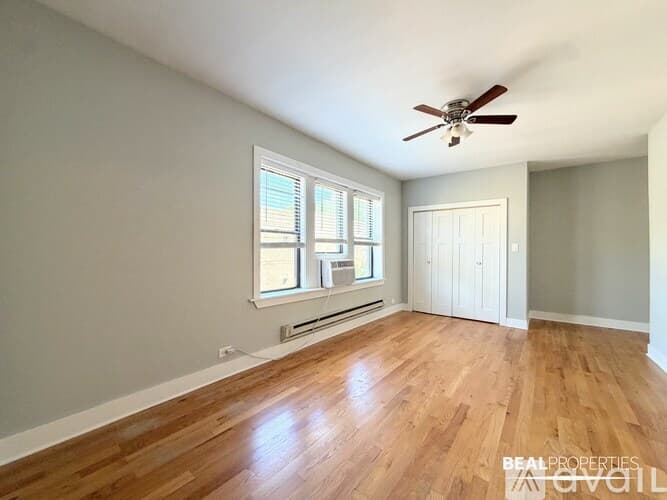 Chicago Condo: 3720 N Pine Grove Ave