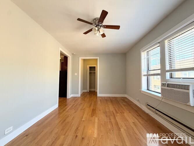 Chicago Condo: 3720 N Pine Grove Ave