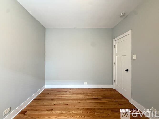 Chicago Condo: 3720 N Pine Grove Ave
