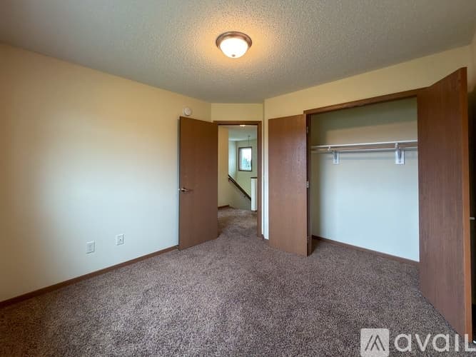Saint Joseph Townhome: 517 Faith Ln
