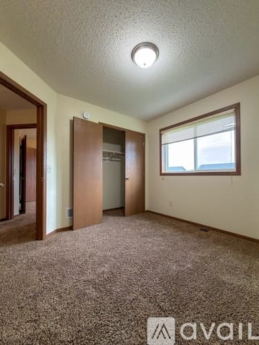 Saint Joseph Townhome: 517 Faith Ln