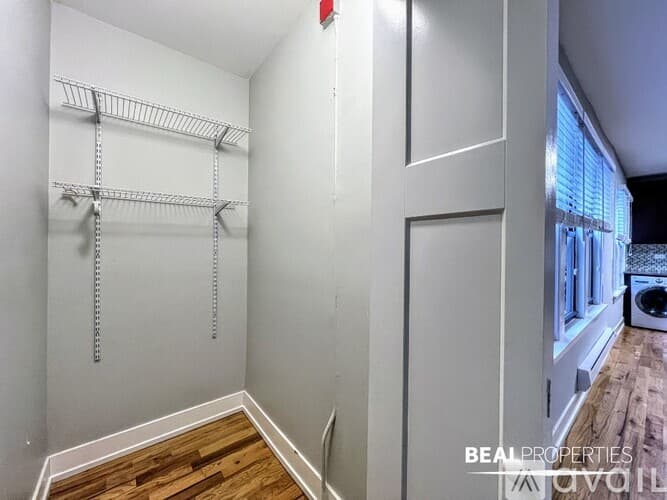 Winnetka Condo: 811 Elm St
