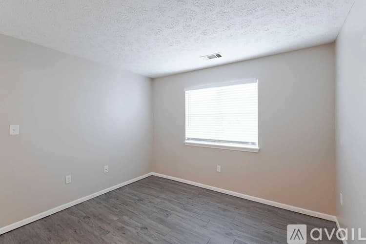 Carnot-Moon Apartment: 916 Beaver Grade Road