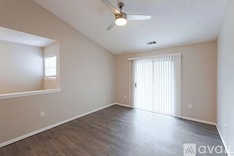 Carnot-Moon Apartment: 916 Beaver Grade Road