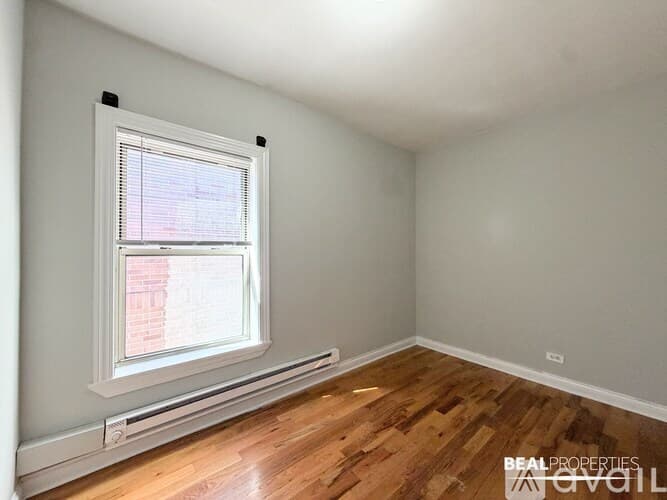 Chicago Condo: 628 W Barry Ave