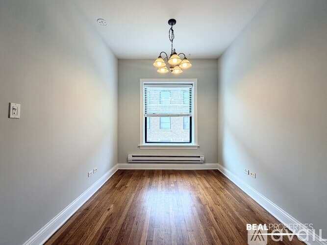 Chicago Condo: 740 W Addison St