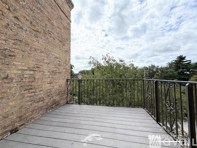 Highland Park Condo: 730 Judson Ave