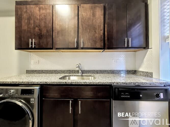 Evanston Condo: 1128 Maple Ave