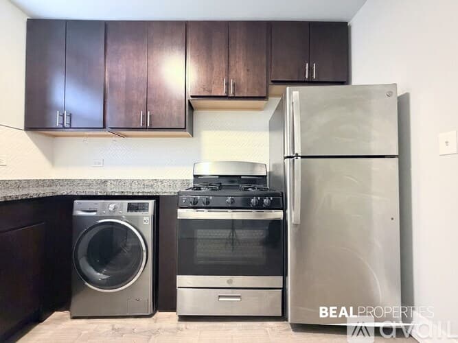 Evanston Condo: 1128 Maple Ave
