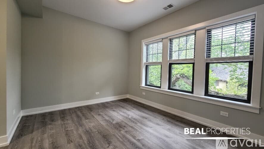 Evanston Condo: 1136 Maple Ave