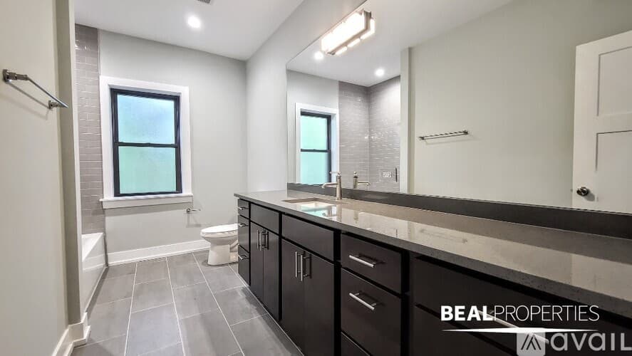 Evanston Condo: 1136 Maple Ave