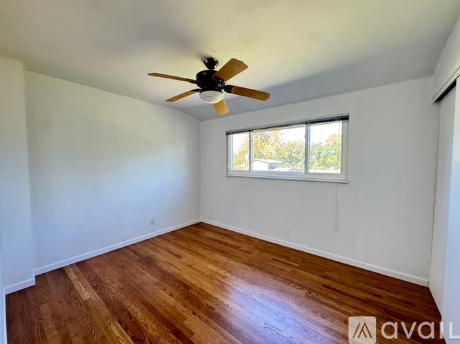 Ballwin House: 1211 Fieldhurst Drive