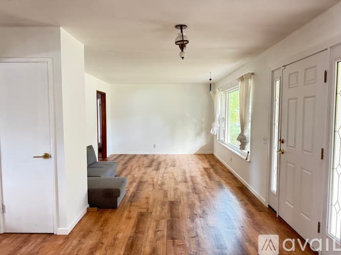 Ballwin House: 1211 Fieldhurst Drive