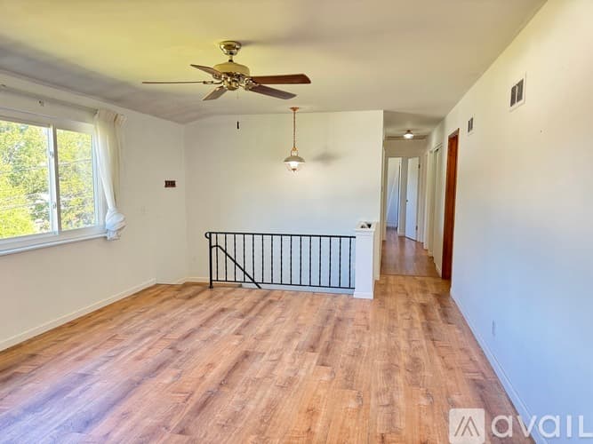 Ballwin House: 1211 Fieldhurst Drive