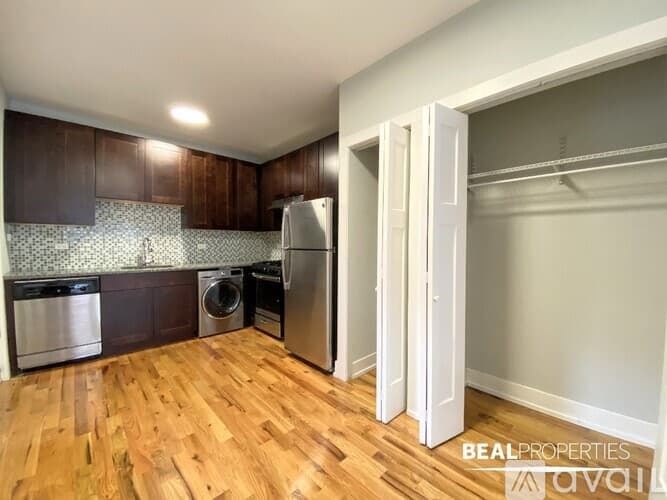 Winnetka Condo: 545 Chestnut St