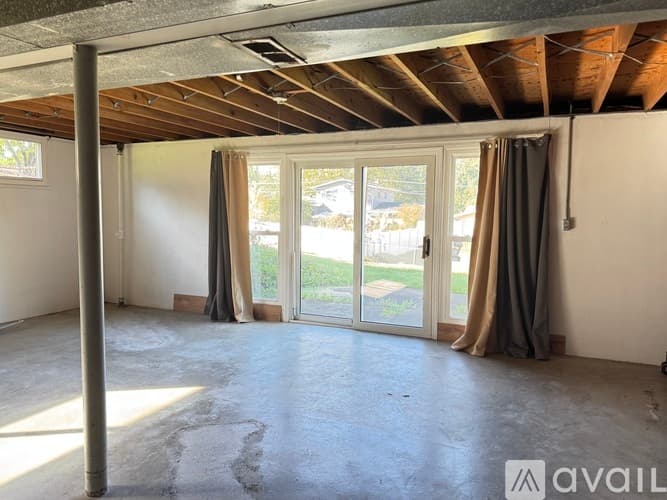 Ballwin House: 1211 Fieldhurst Drive
