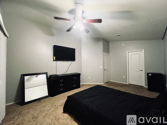 Goodyear Townhome: 356 North 169th Avenue
