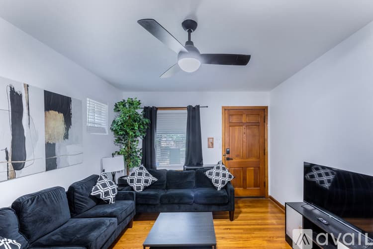 St. Louis House: 4974 Potomac St