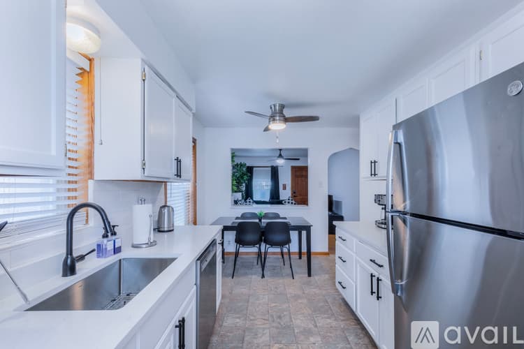 St. Louis House: 4974 Potomac St