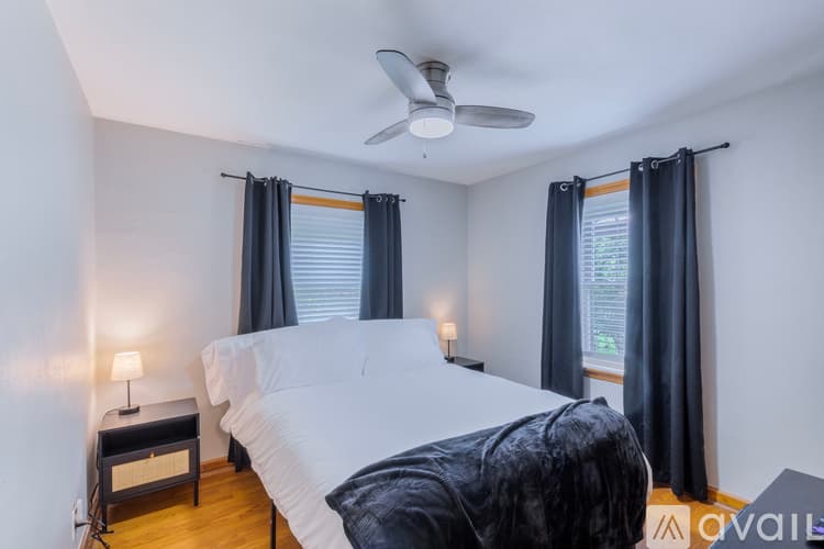 St. Louis House: 4974 Potomac St