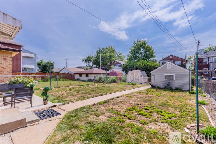 St. Louis House: 4974 Potomac St