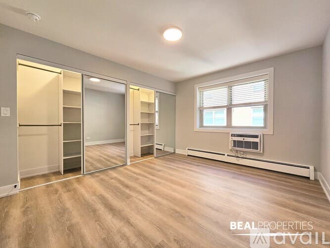 Chicago Condo: 452 W Oakdale Ave
