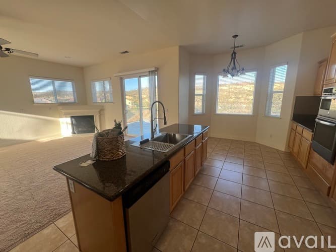 Copperopolis House: 32 Apollo Ln