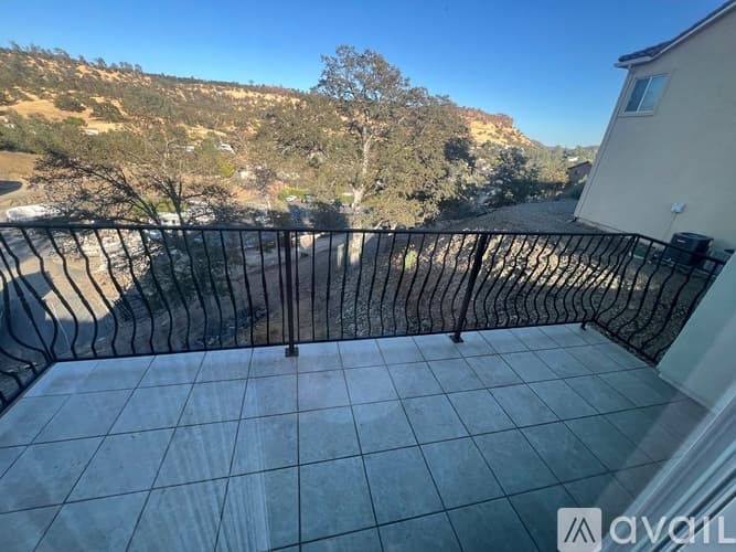 Copperopolis House: 32 Apollo Ln