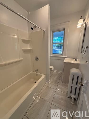 Bridgeport Apartment: 26 Victory St