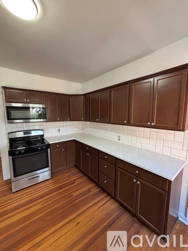 Bridgeport Apartment: 26 Victory St