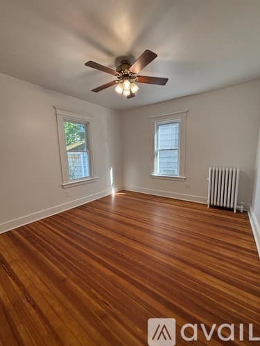 Bridgeport Apartment: 26 Victory St