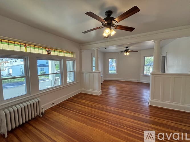 Bridgeport Apartment: 26 Victory St