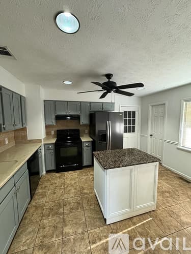Pooler House: 4 Haydens Court