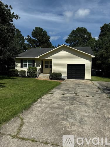 Pooler House: 4 Haydens Court