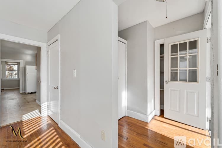 Springfield Apartment: 46 Talcott Ave