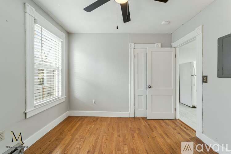 Springfield Apartment: 46 Talcott Ave