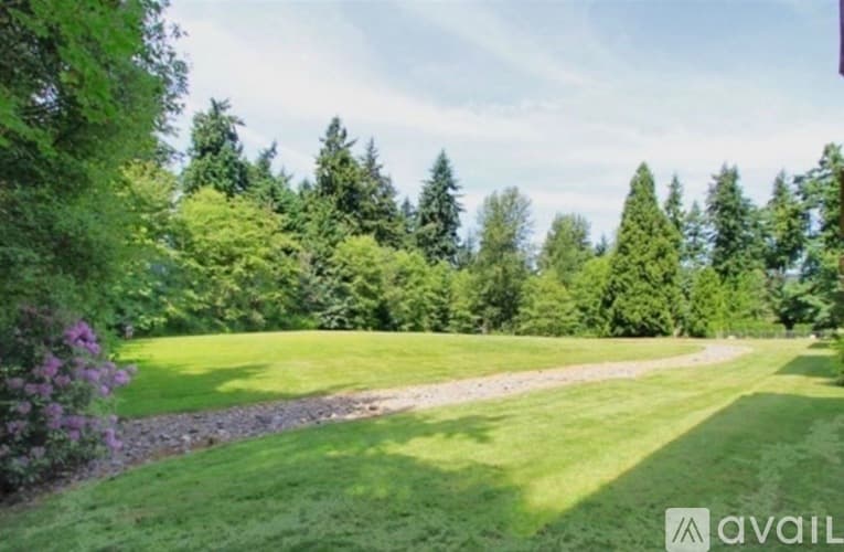 Bellevue Apartment: 4401 145th Ave NE