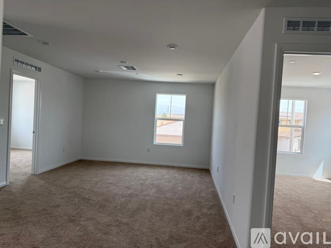 Menifee House: 27267 Sitar Circle